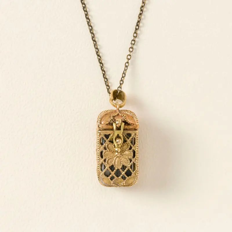 🔥 Last Day 50% OFF – Brass Locket Necklace with 22 Miniature Tarot Cards, 30" Adjustable Chain
